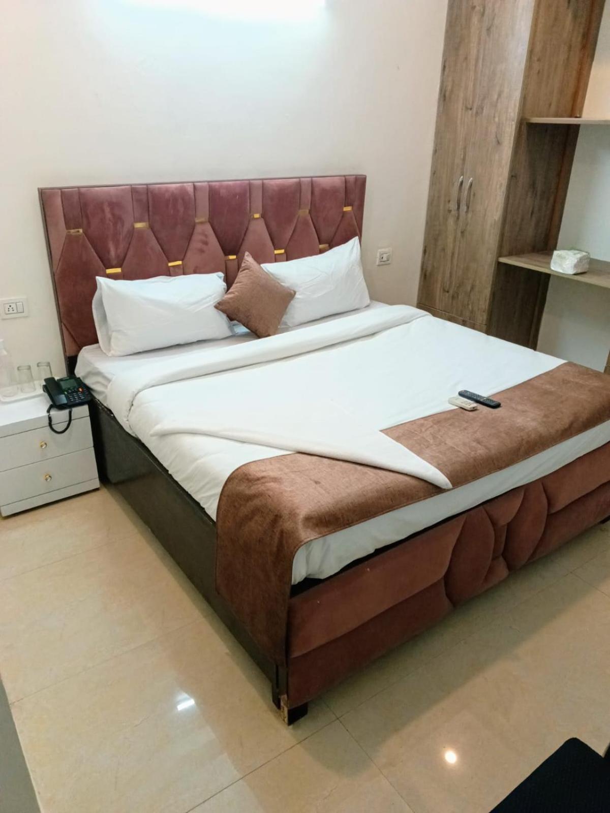 Soooper Hotel Gurgaon Exterior photo