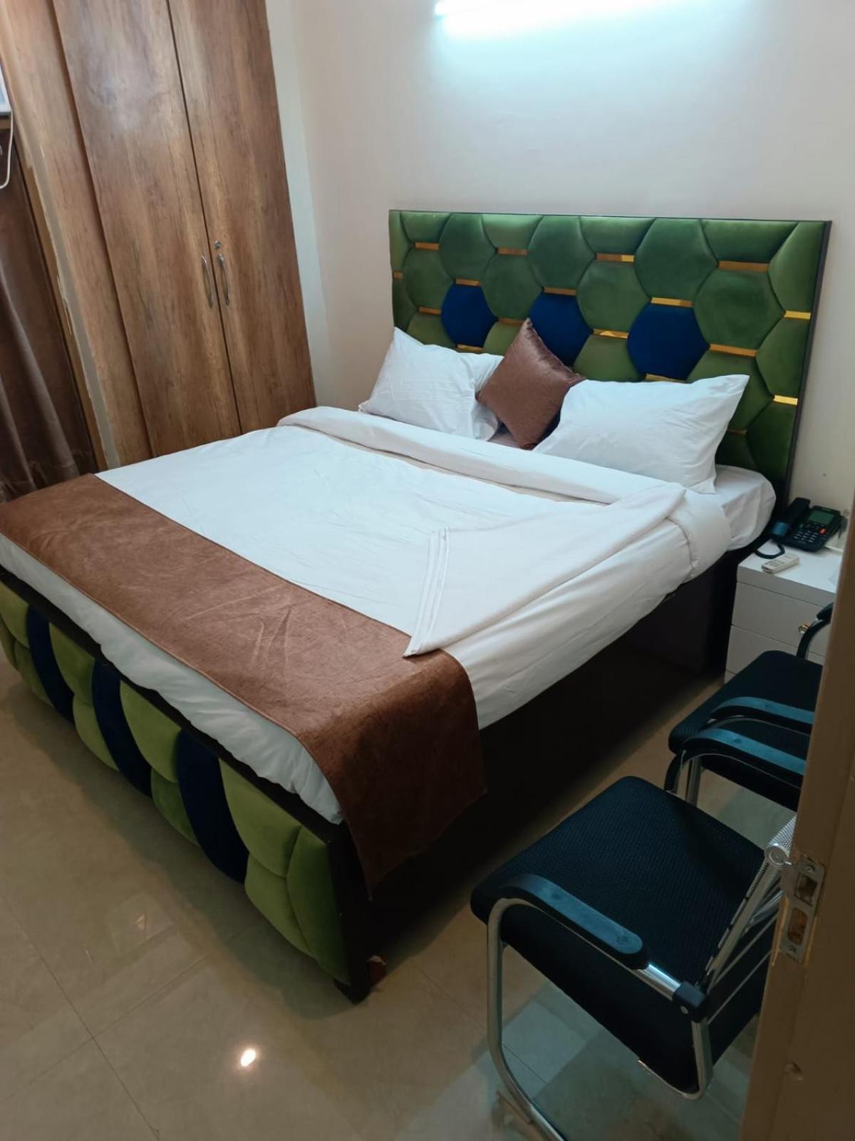 Soooper Hotel Gurgaon Exterior photo